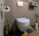  Scopino wc sospeso a parete colore oro gold da fissare con viti pulizia e comodità in bagno arredo in stile classico