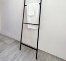 Three-rod bathroom ladder carrying bidet wipes, hand towel and shower towel furniture minimal design made in Italy