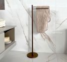 Piantana per arredamento da bagno porta salviette con aste rotabili colore corte design 100% stile italiano