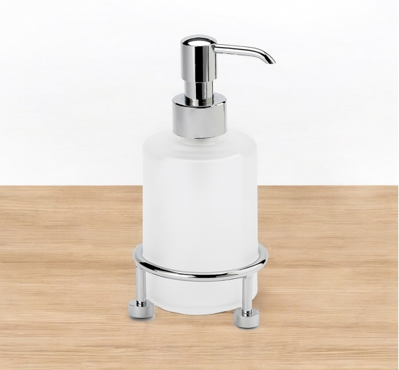 Dispenser-per-sapono-in-vetro-satinato-ottone-cromato-linea-minimale-moderna-prodotta-con-materiali-garantiti-antiruggine