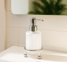 Dispenser-per-sapono-in-vetro-satinato-ottone-cromato-linea-minimale-moderna-prodotta-con-materiali-garantiti-antiruggine